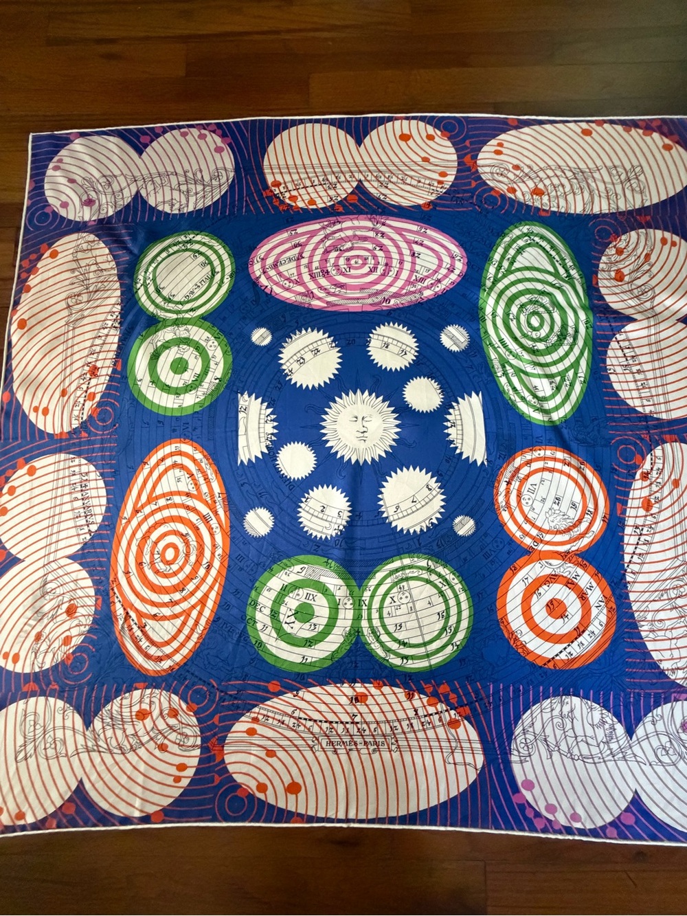 Hermes Die et Hore Silk Scarf. - Picture 3 of 16